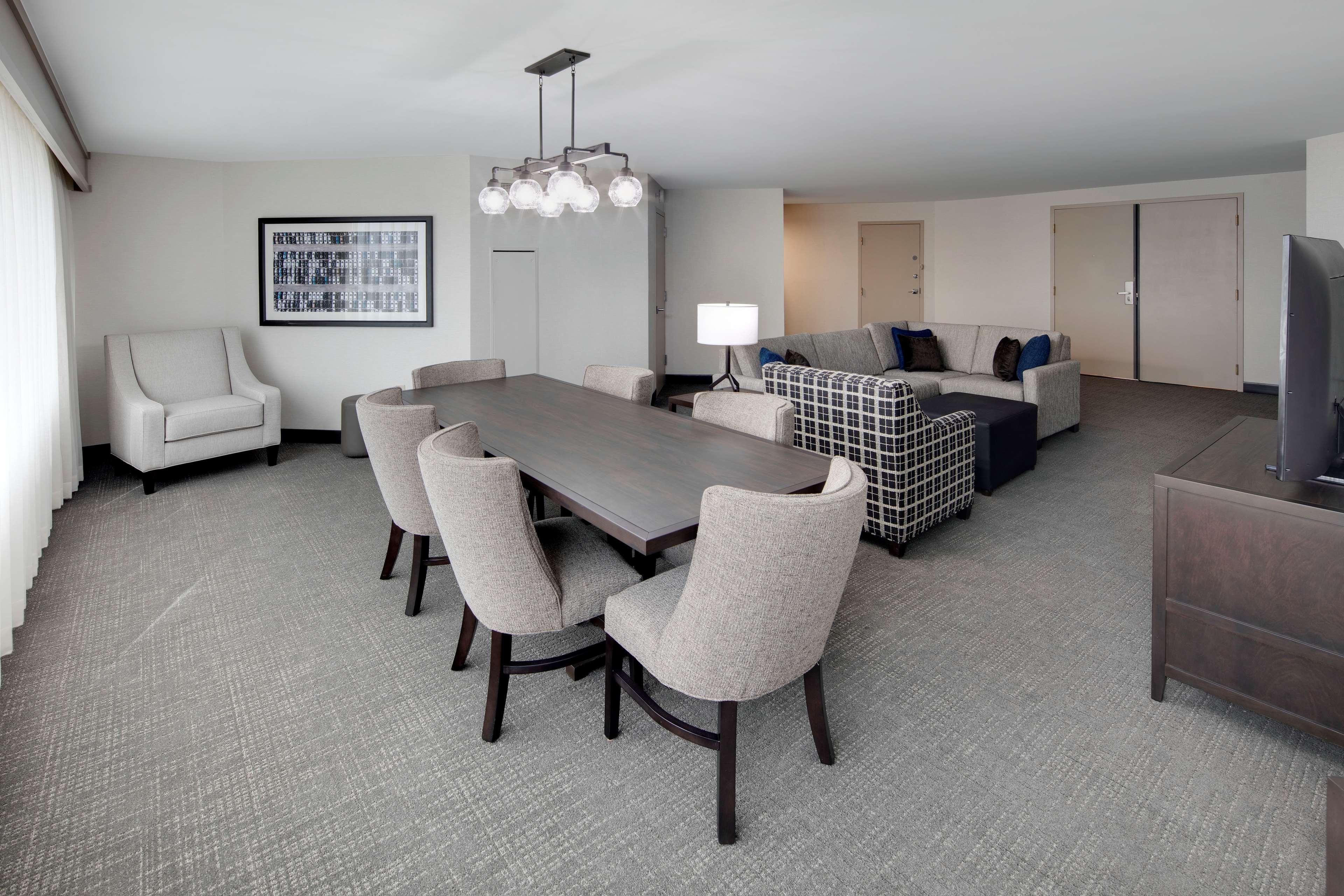 Embassy Suites By Hilton Detroit Troy Auburn Hills Eksteriør bilde