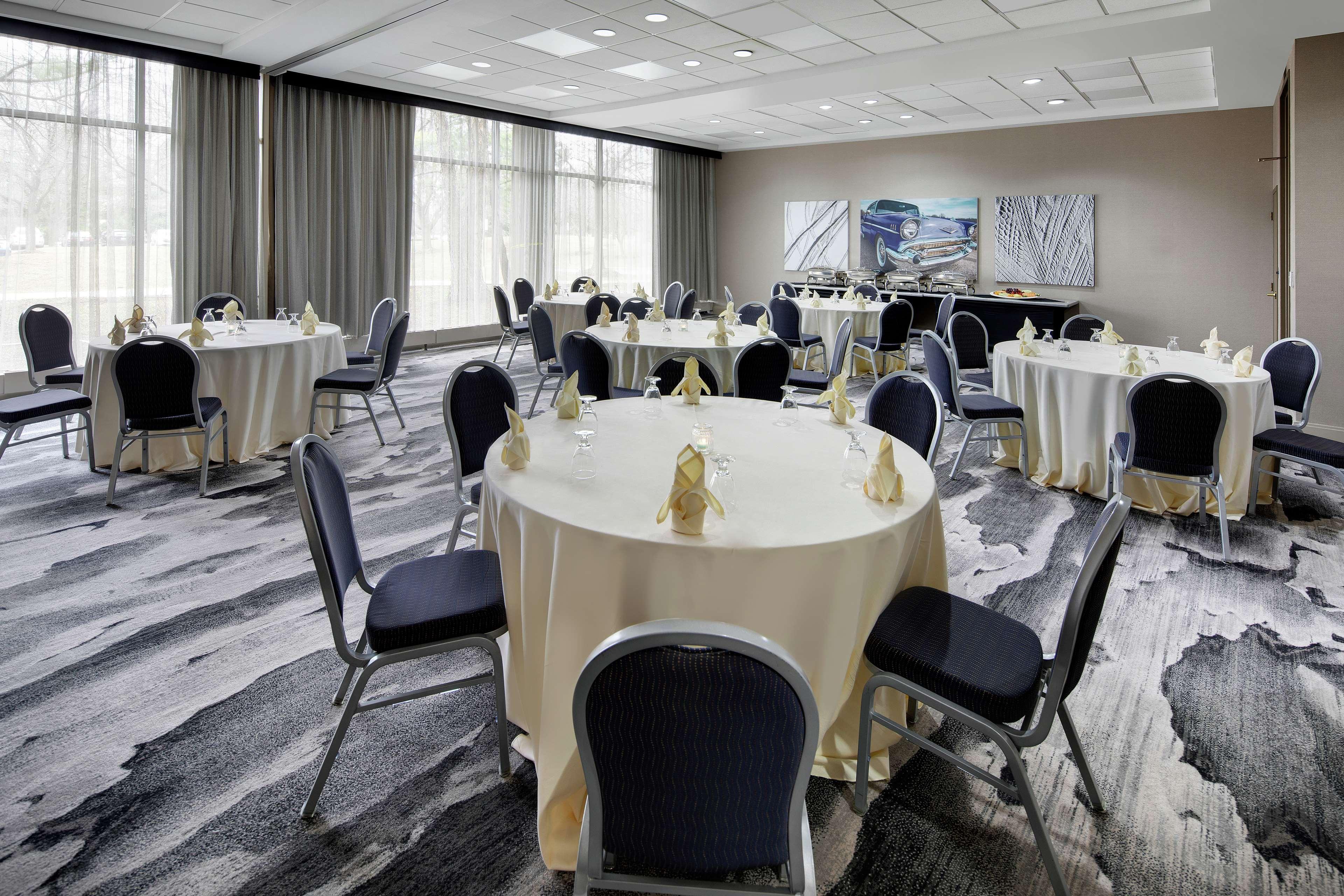 Embassy Suites By Hilton Detroit Troy Auburn Hills Eksteriør bilde