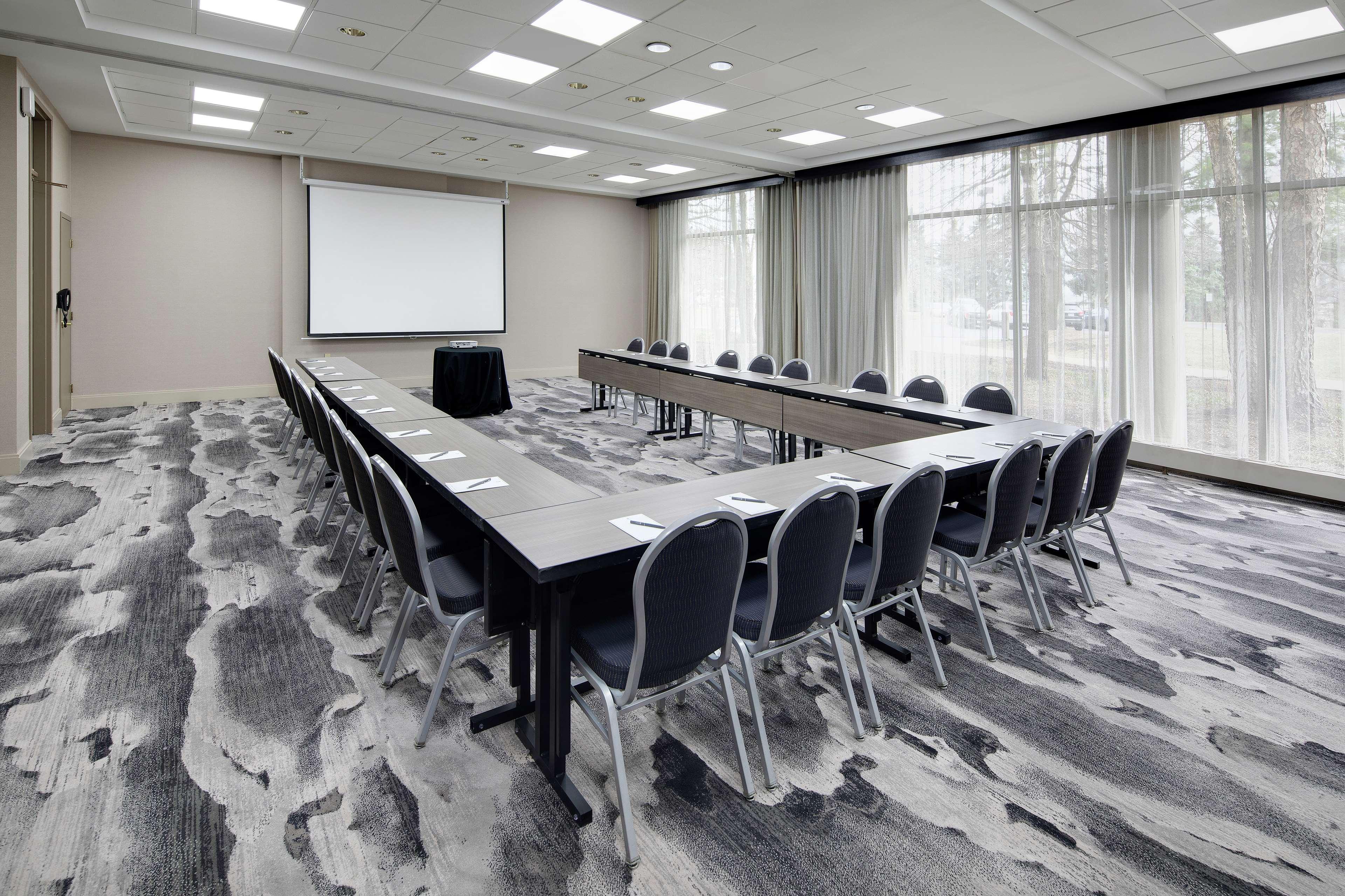 Embassy Suites By Hilton Detroit Troy Auburn Hills Eksteriør bilde