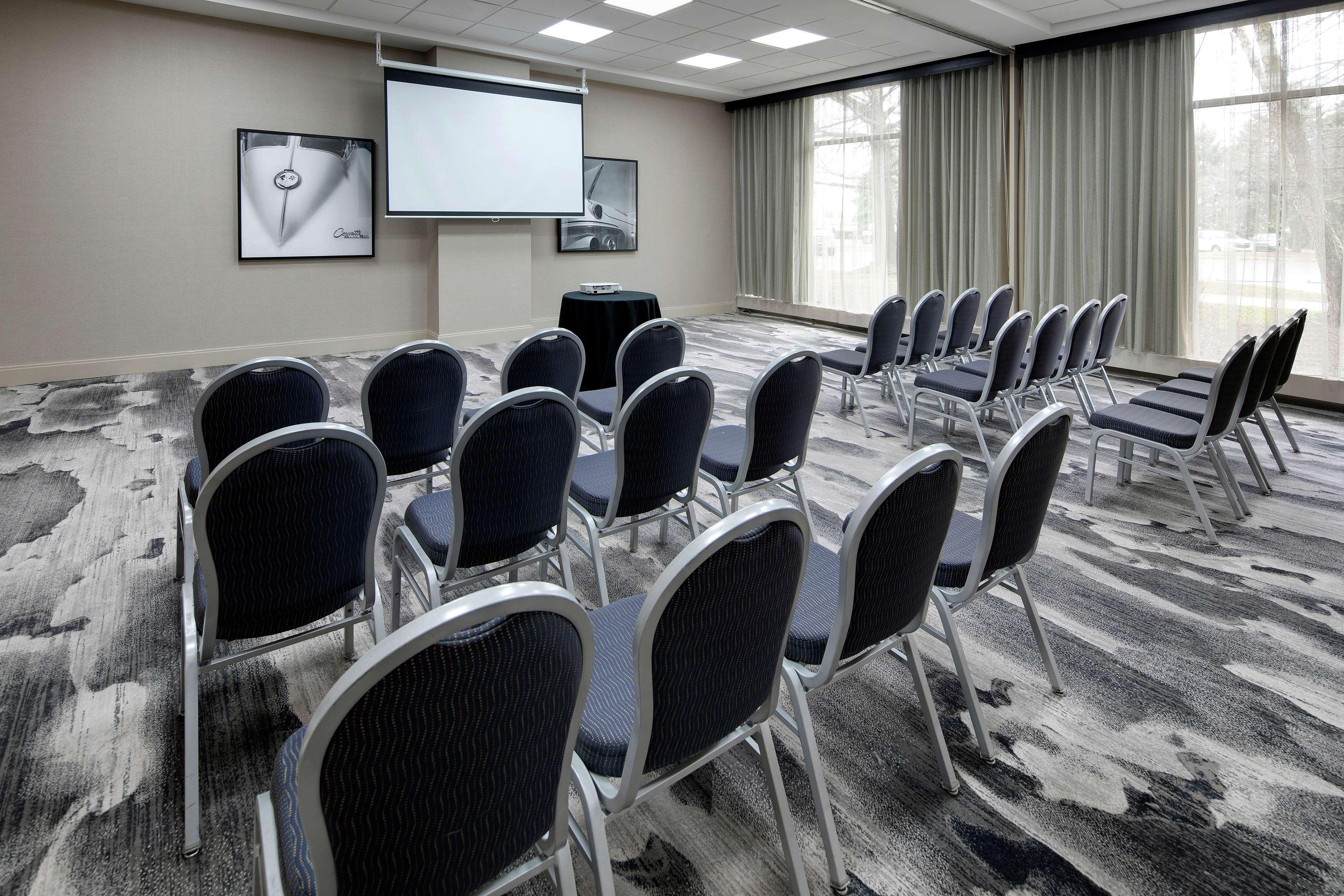 Embassy Suites By Hilton Detroit Troy Auburn Hills Eksteriør bilde