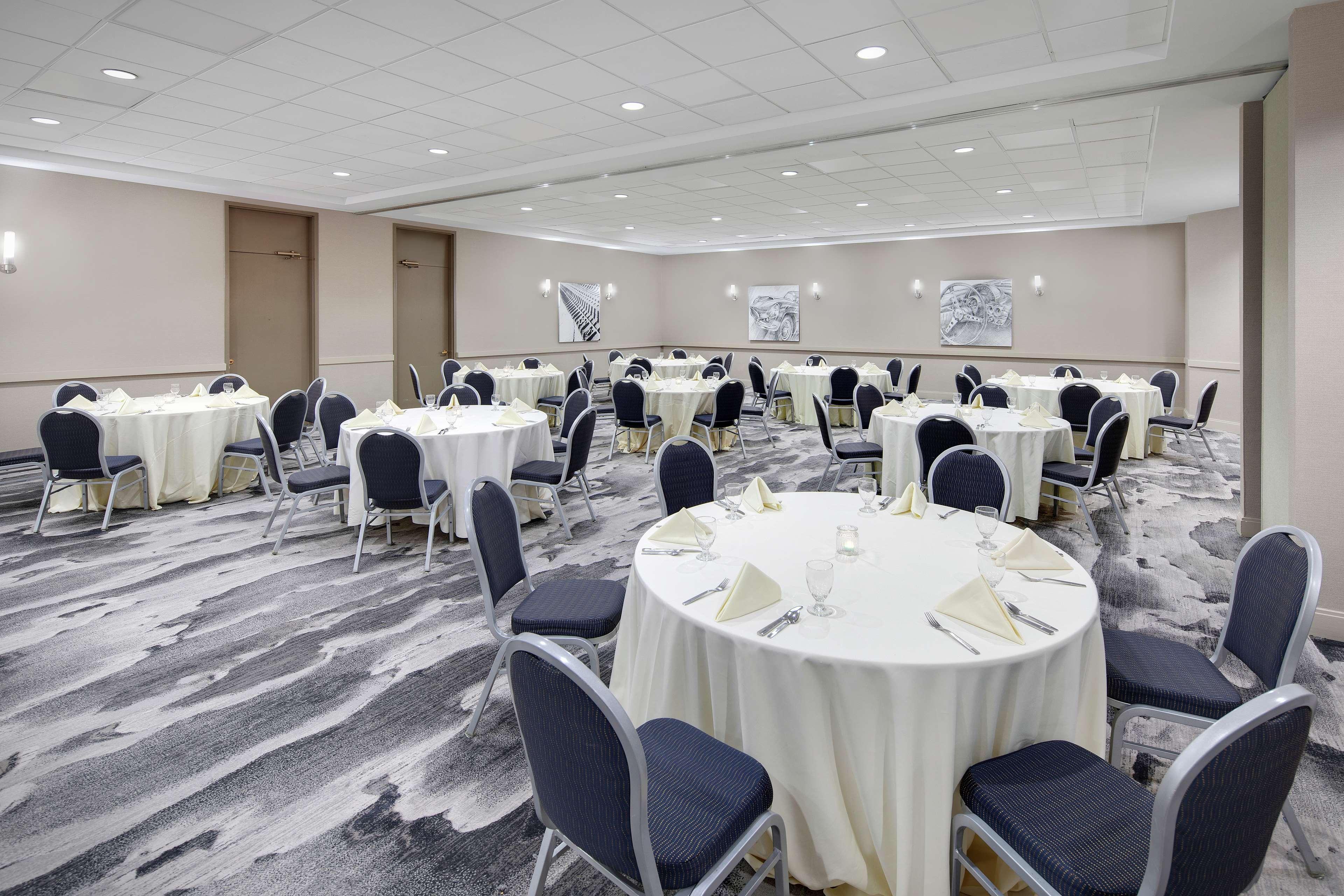 Embassy Suites By Hilton Detroit Troy Auburn Hills Eksteriør bilde