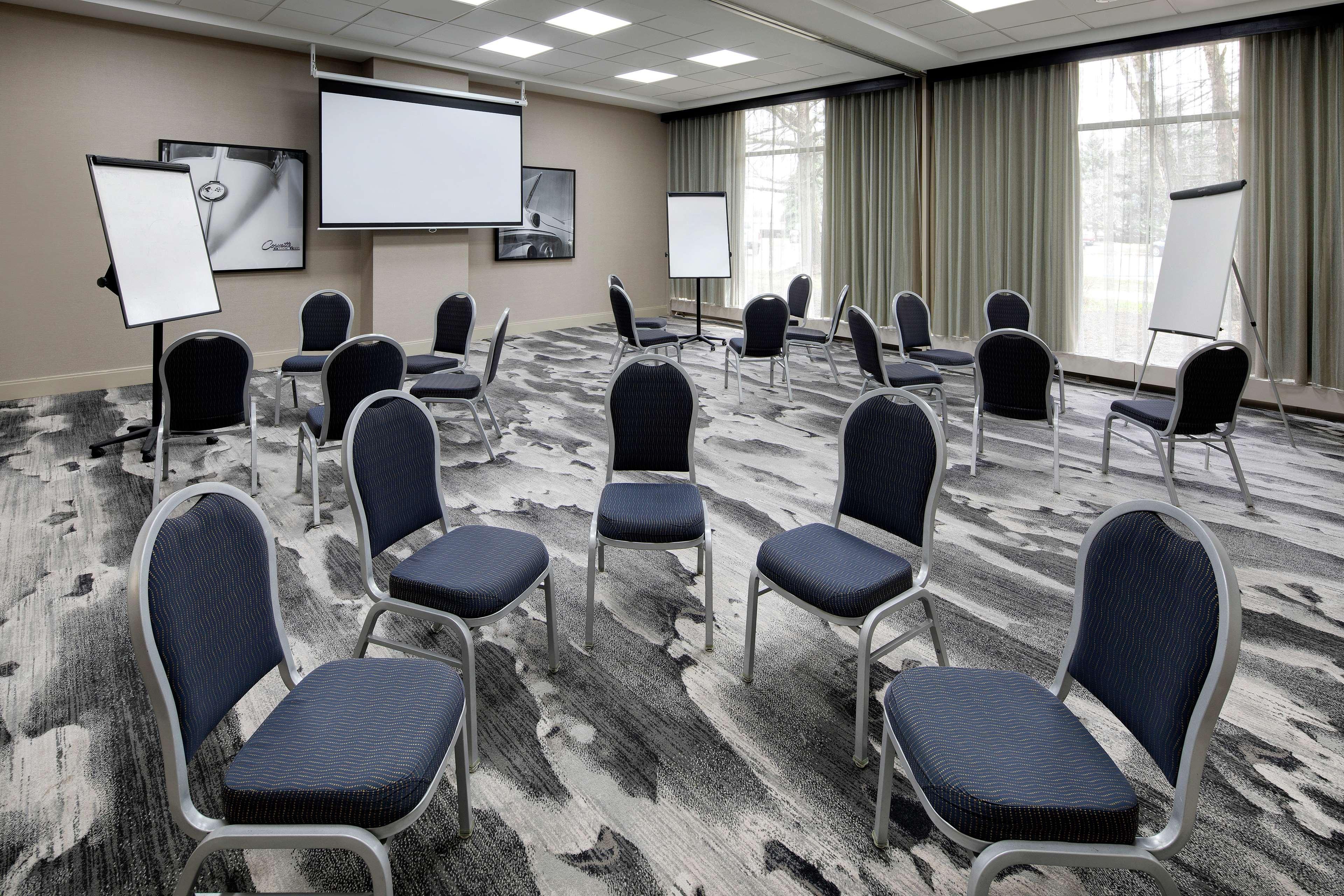 Embassy Suites By Hilton Detroit Troy Auburn Hills Eksteriør bilde