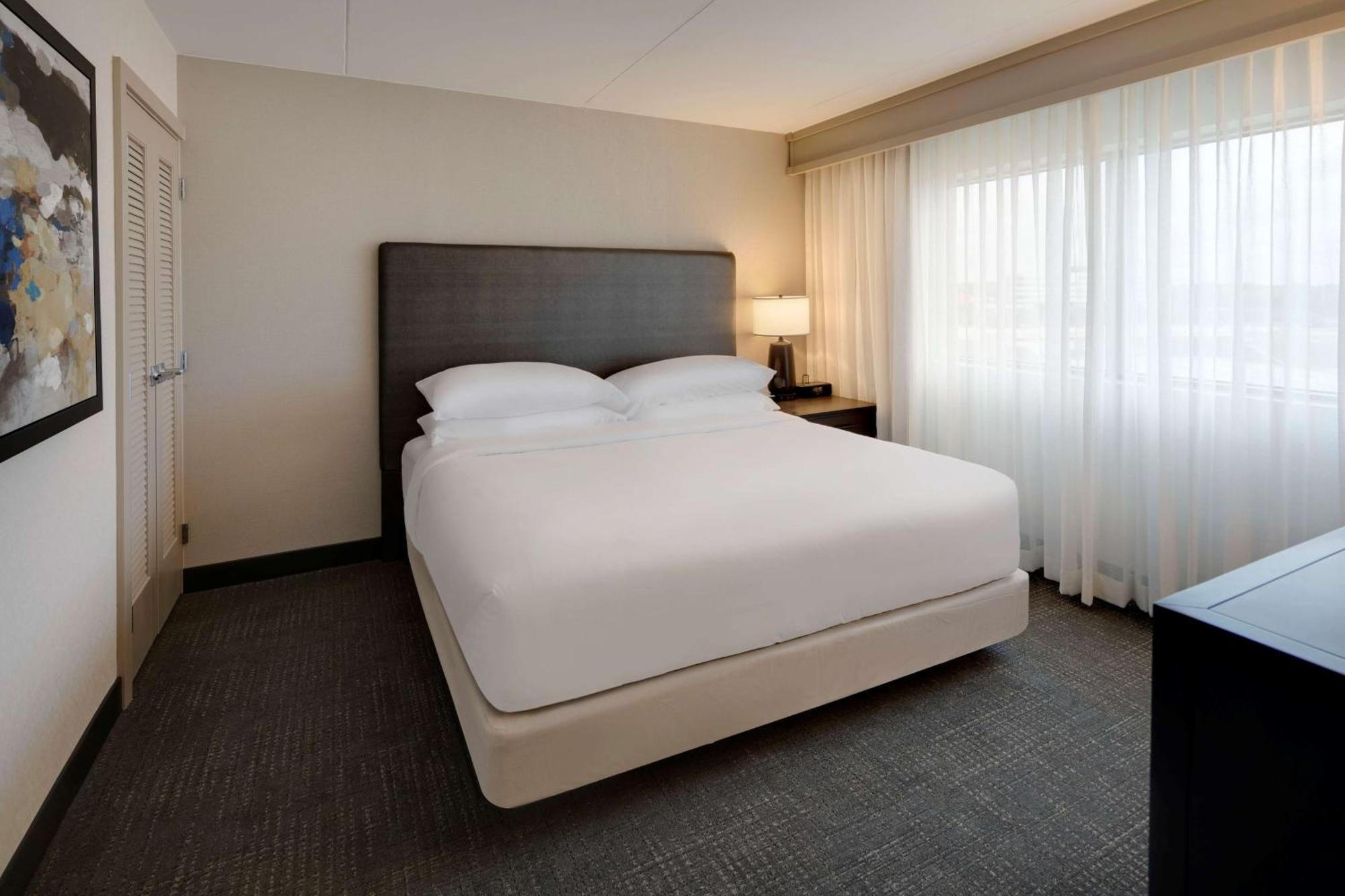 Embassy Suites By Hilton Detroit Troy Auburn Hills Eksteriør bilde