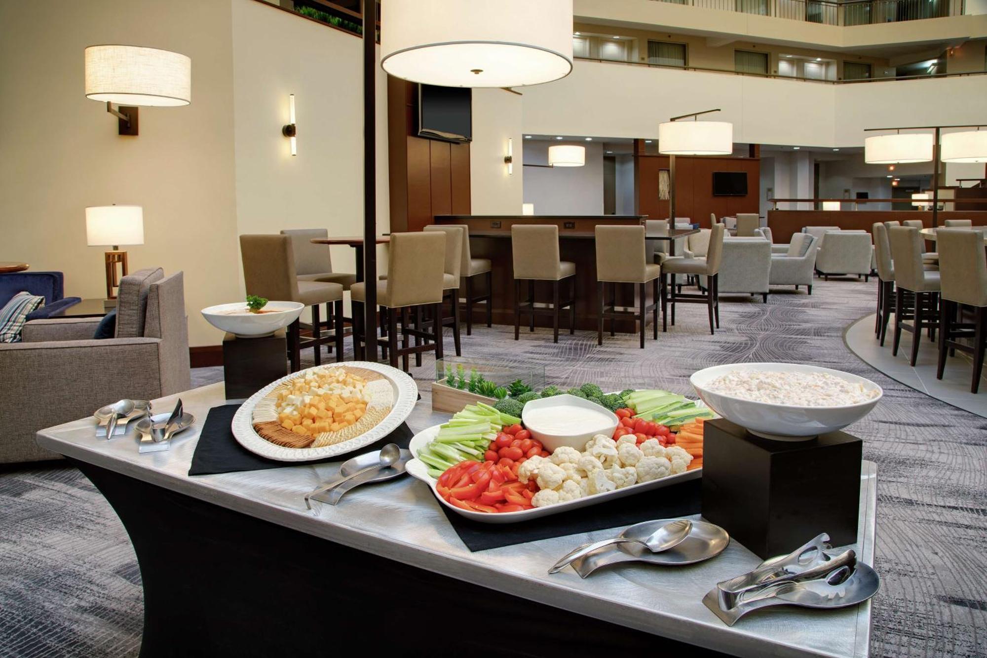 Embassy Suites By Hilton Detroit Troy Auburn Hills Eksteriør bilde