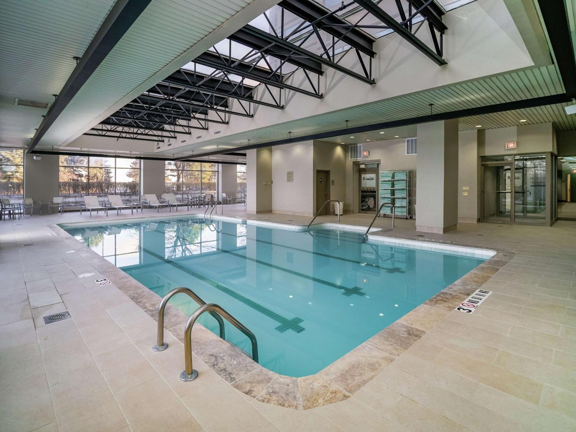 Embassy Suites By Hilton Detroit Troy Auburn Hills Eksteriør bilde