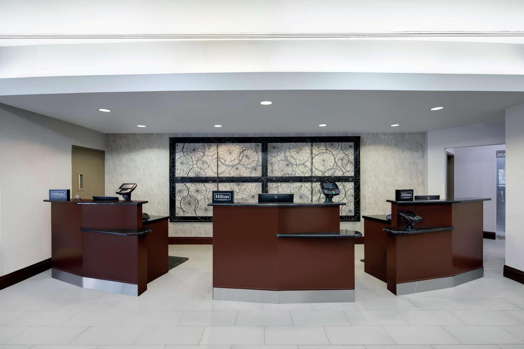 Embassy Suites By Hilton Detroit Troy Auburn Hills Eksteriør bilde